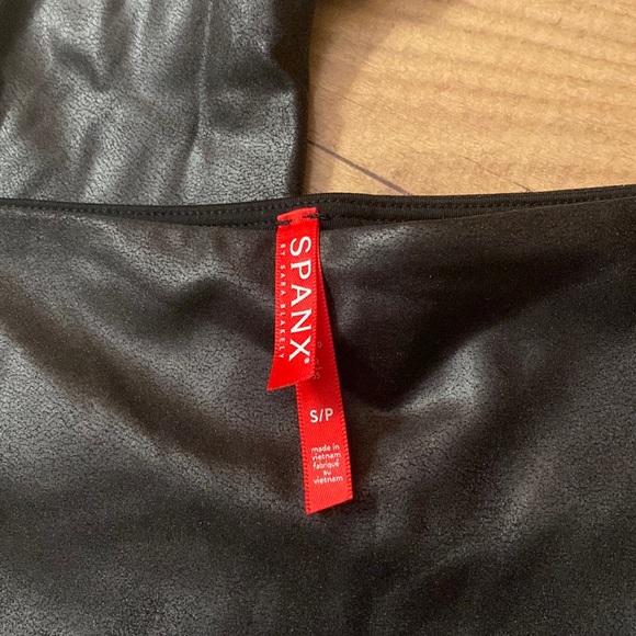 Spanx Faux Leather Leggings - Picture 3 of 3
